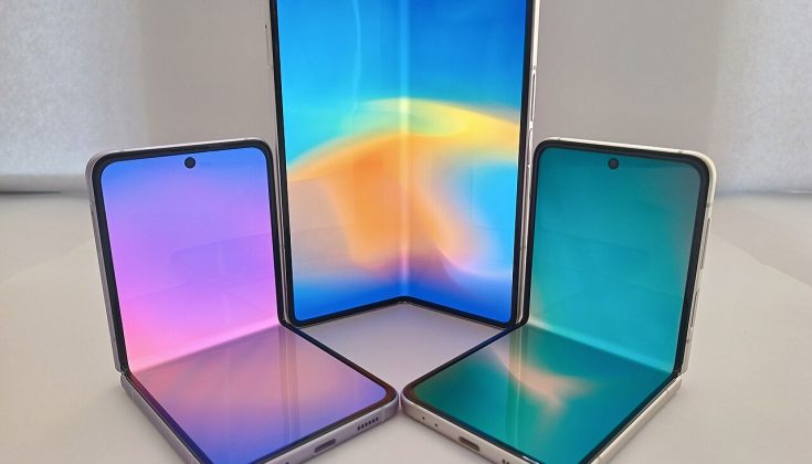 Hands-On With Apple's Foldable iPhone Duo: A New Era